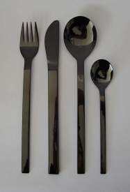 Besteck 4 tlg lange Klinge mono-a black opal