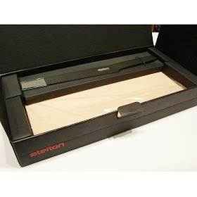 stelton Pure Black Brotmesser mit Schneidbrett