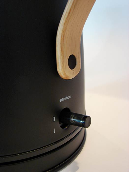 stelton elektrischer Wasserkocher Emma schwarz matt Bild 3