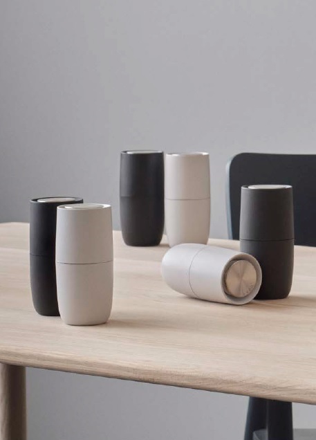 stelton Foster Pfeffermühle anthrazit Bild 2